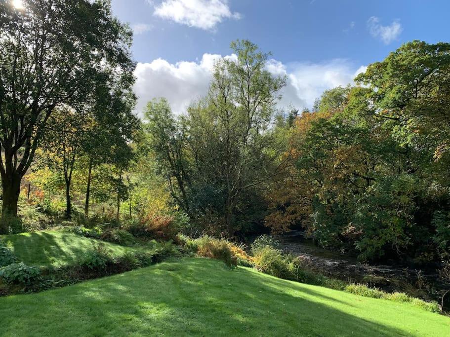 River Cottage, A Luxurious And Cosy Riverside Cottage For Two Welshpool Exterior foto