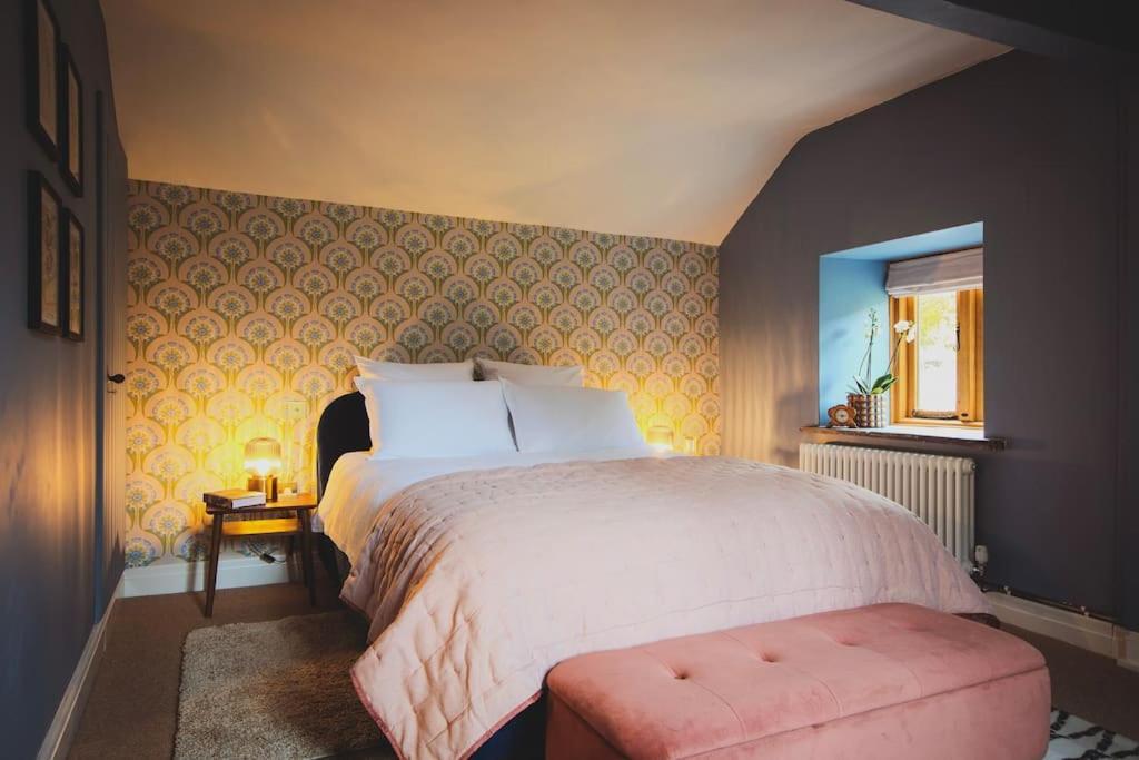 River Cottage, A Luxurious And Cosy Riverside Cottage For Two Welshpool Exterior foto